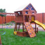 Обустройство детской площадки для загородного дома